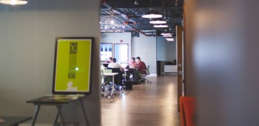 V SODELOVANJU S KOVAČNICO KRANJ IN KONTAKTNO TOČKO SIST USPEŠNO IZVEDLI IZOBRAŽEVALNI SEMINAR O UPORABI STANDARDOV 